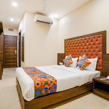 Fabhotel Vertigo Suites - Nr Bkc Mumbai Bagian luar foto