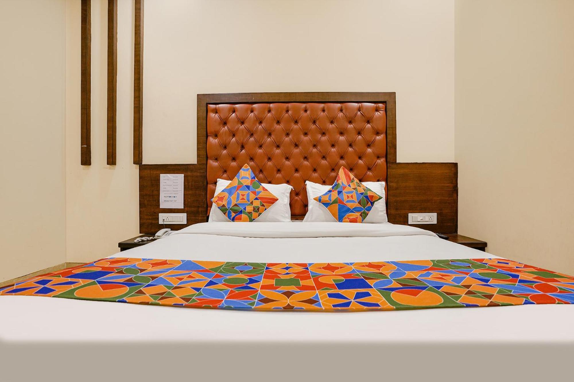 Fabhotel Vertigo Suites - Nr Bkc Mumbai Bagian luar foto