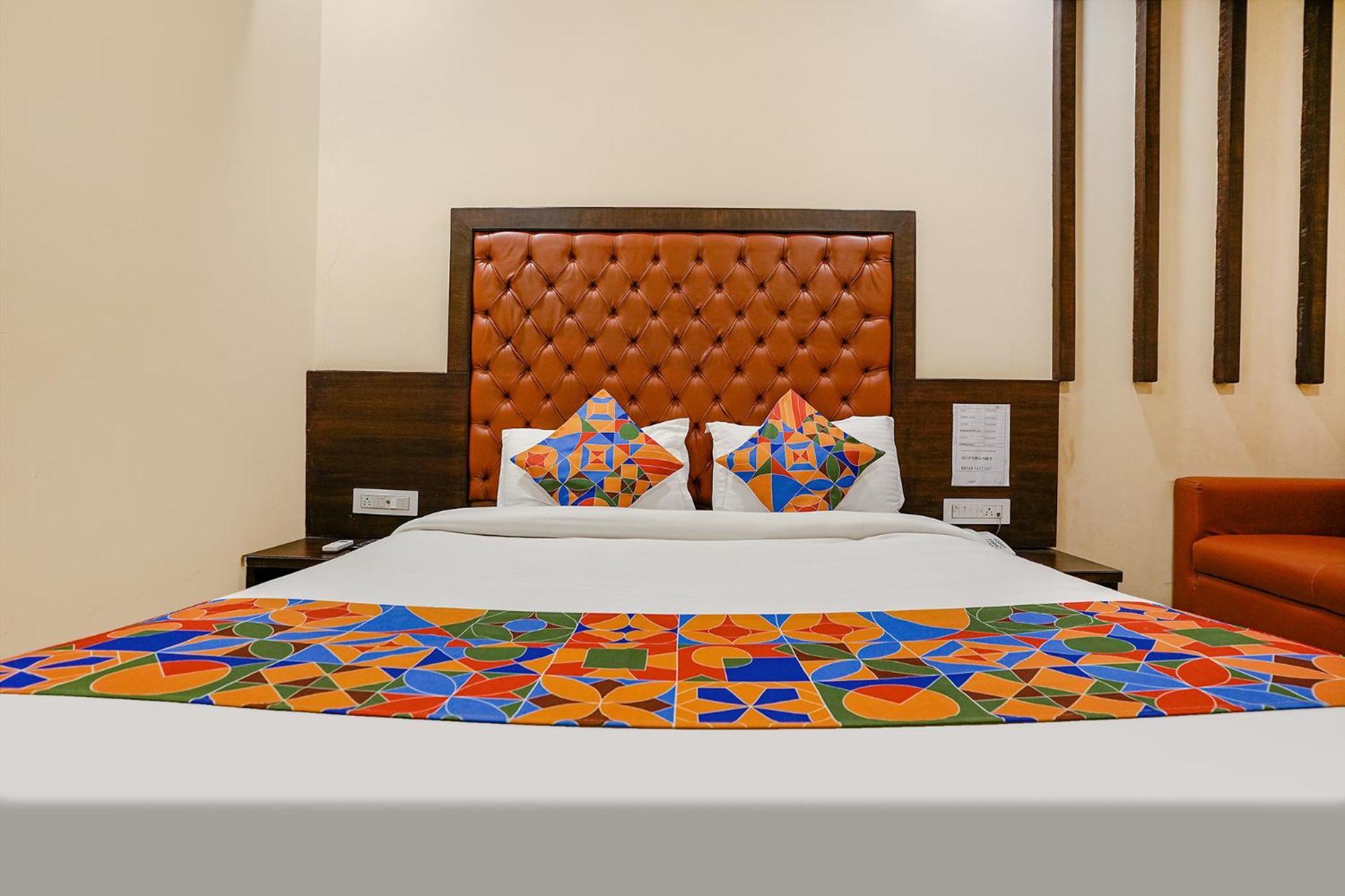 Fabhotel Vertigo Suites - Nr Bkc Mumbai Bagian luar foto