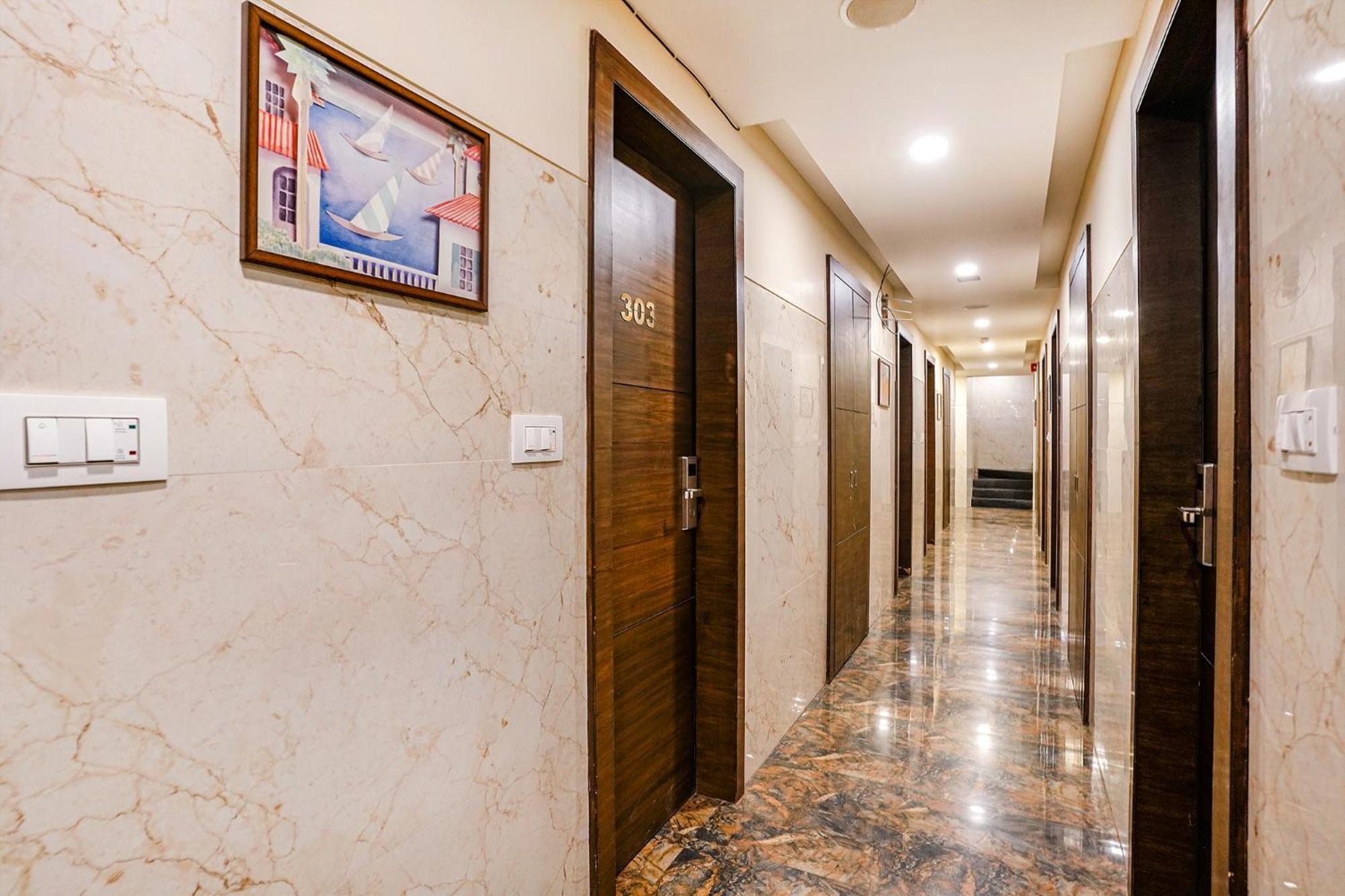 Fabhotel Vertigo Suites - Nr Bkc Mumbai Bagian luar foto