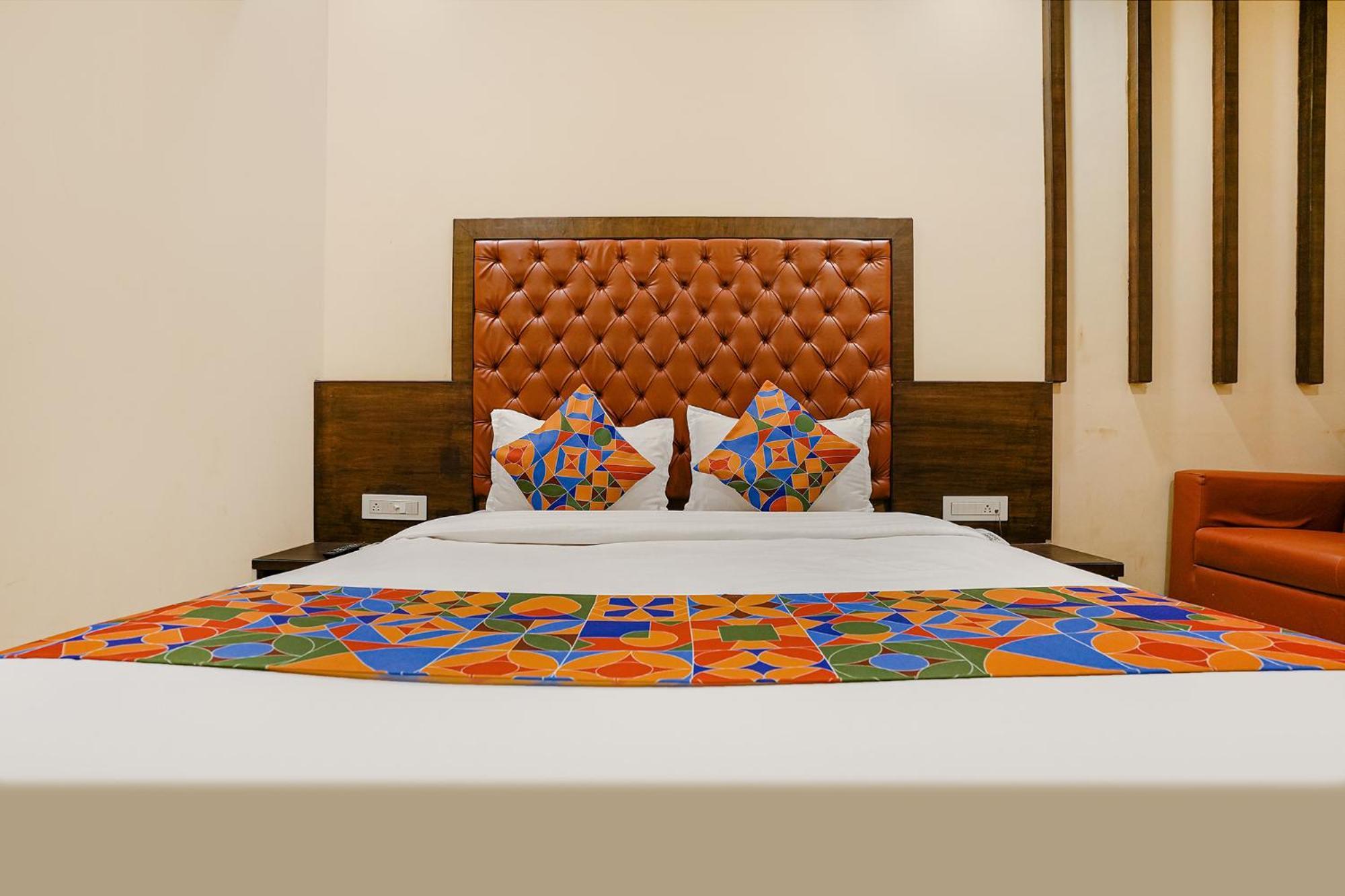 Fabhotel Vertigo Suites - Nr Bkc Mumbai Bagian luar foto