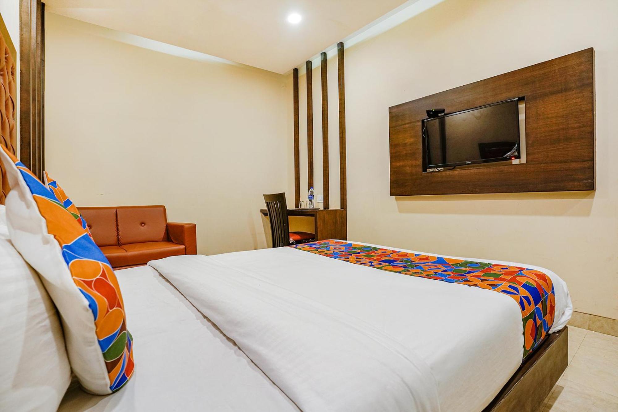 Fabhotel Vertigo Suites - Nr Bkc Mumbai Bagian luar foto